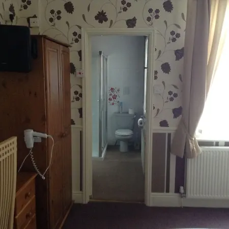 The Kensington 4* Scarborough