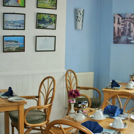 The Kensington 4* Scarborough