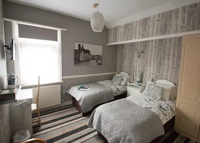 The Kensington 4* Scarborough