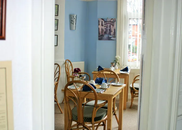 The Kensington 4* Scarborough