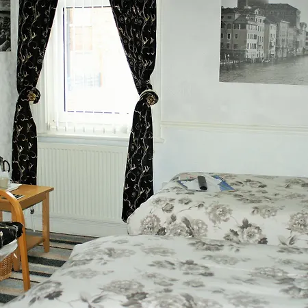 Πανσιόν The Kensington Σκάρμπορο